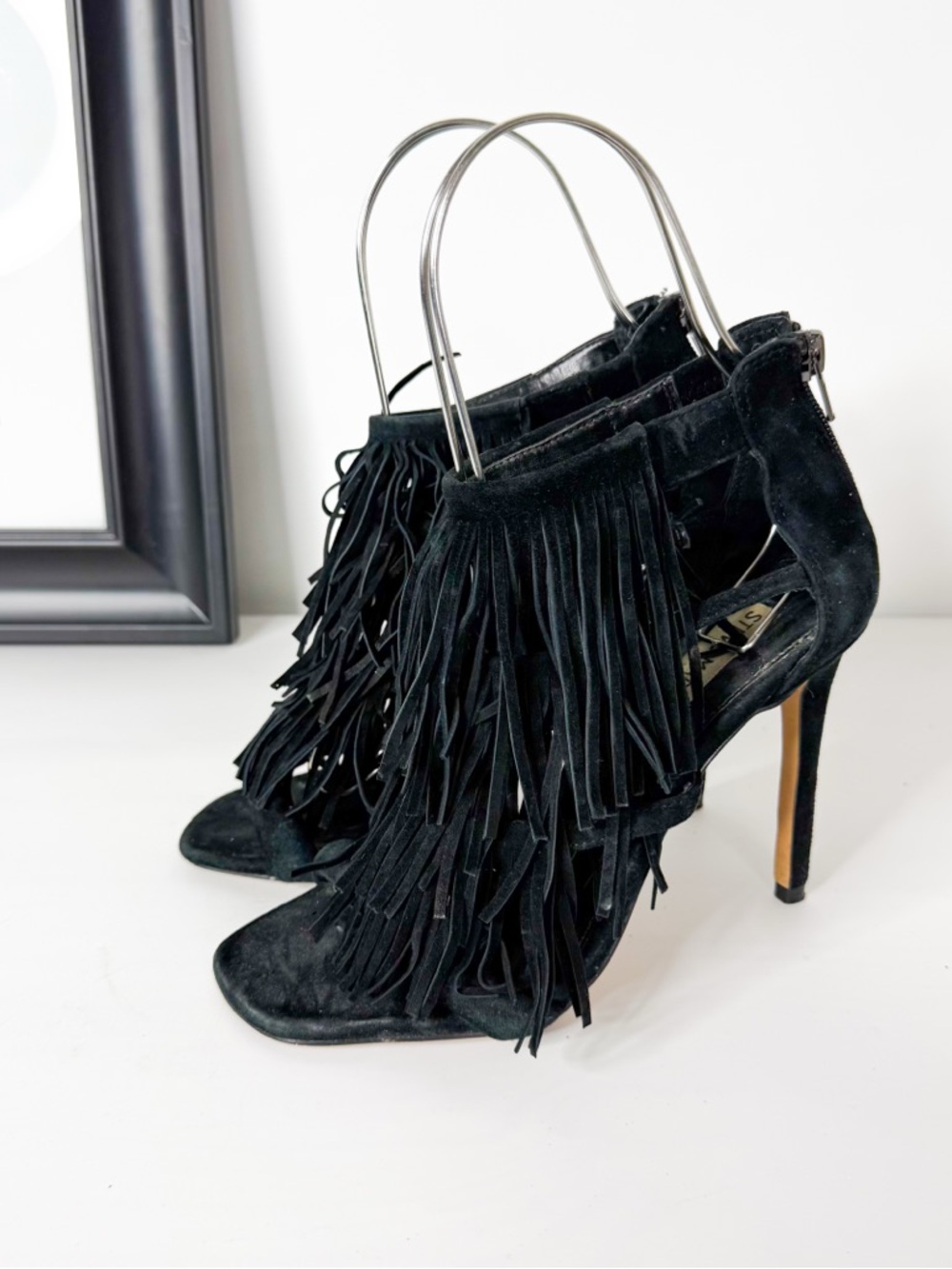 Steve Madden Black Suede Fringe Heels Open Toe Stiletto Sandals Size 7.5